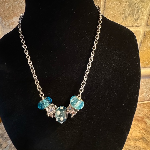 Pandora style quality CHARM NECKLACE 16in 5 charms lobster clasp. - Picture 3 of 7